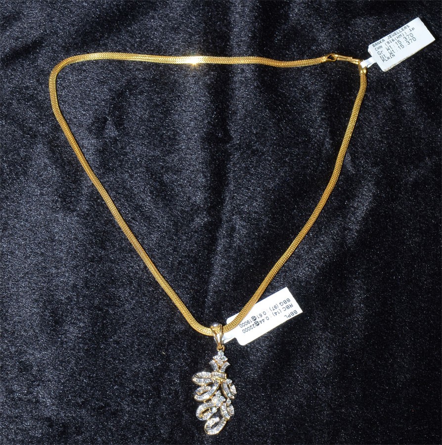 Chain With Pendant